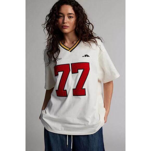 Urban Outfitters Cairo 77 Graphic Jersey T-Shirt White Soccer Style Tee - Picture 1 of 5